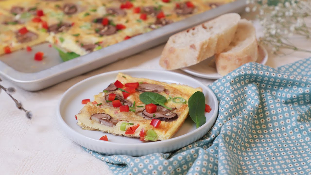 Tepsiben s&uuml;lt omlett | Mindmegette.hu