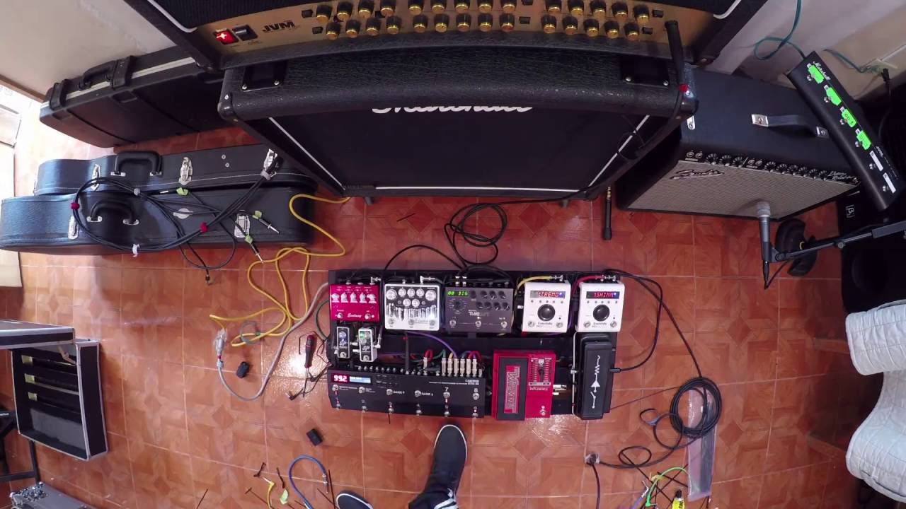 Building pedalboard 2016 Including BOSS ES-8