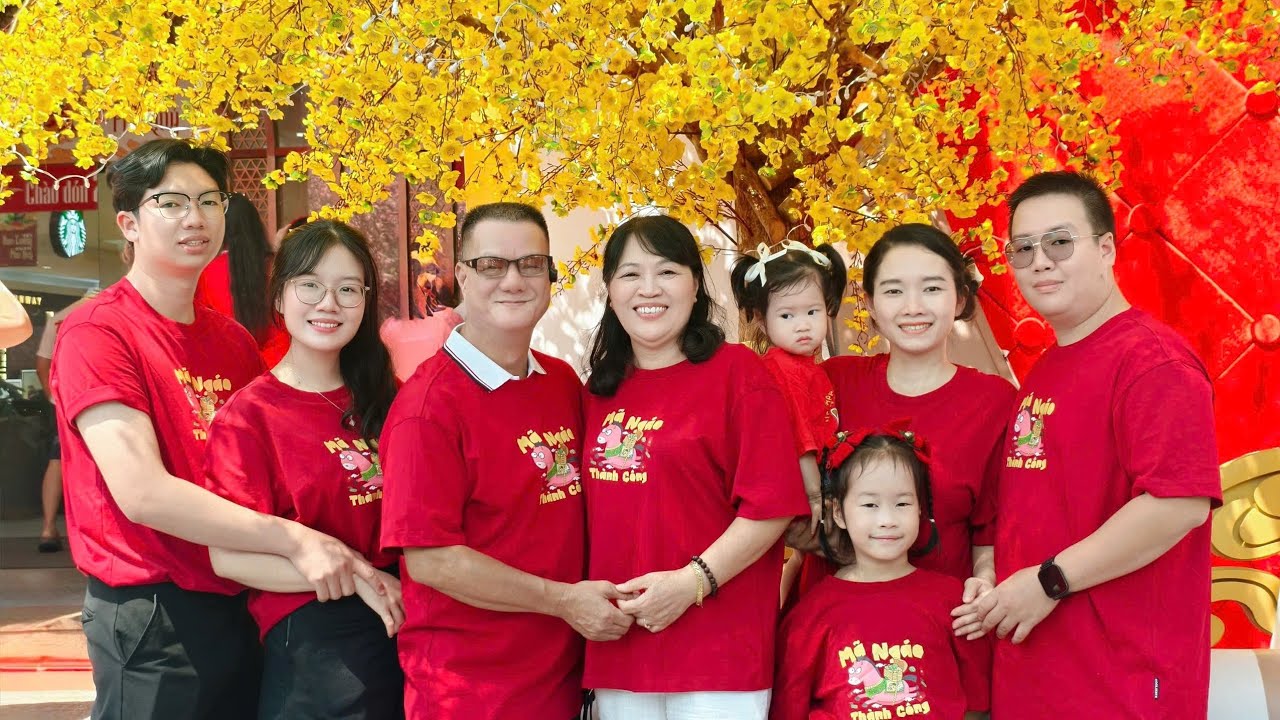 Cả nhà du Xuân 2026