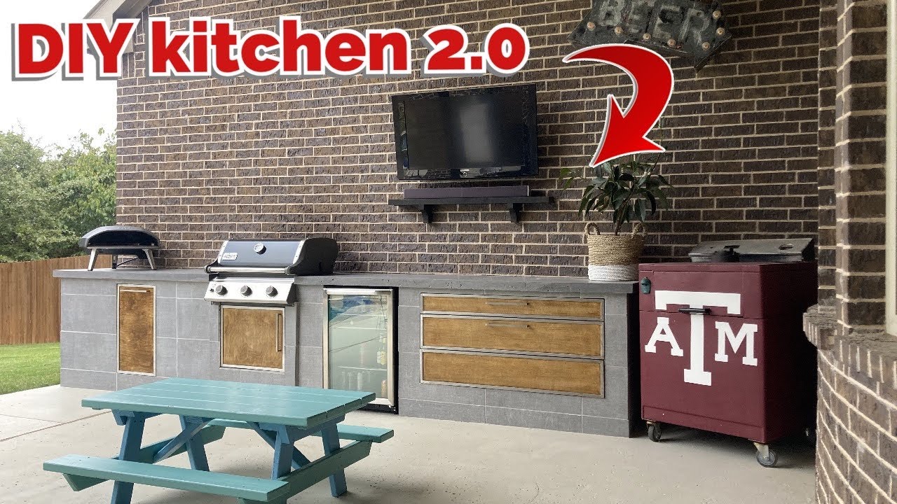 DIY OUTDOOR KITCHEN (re)BUILD: pizza oven, concrete countertop, and more!