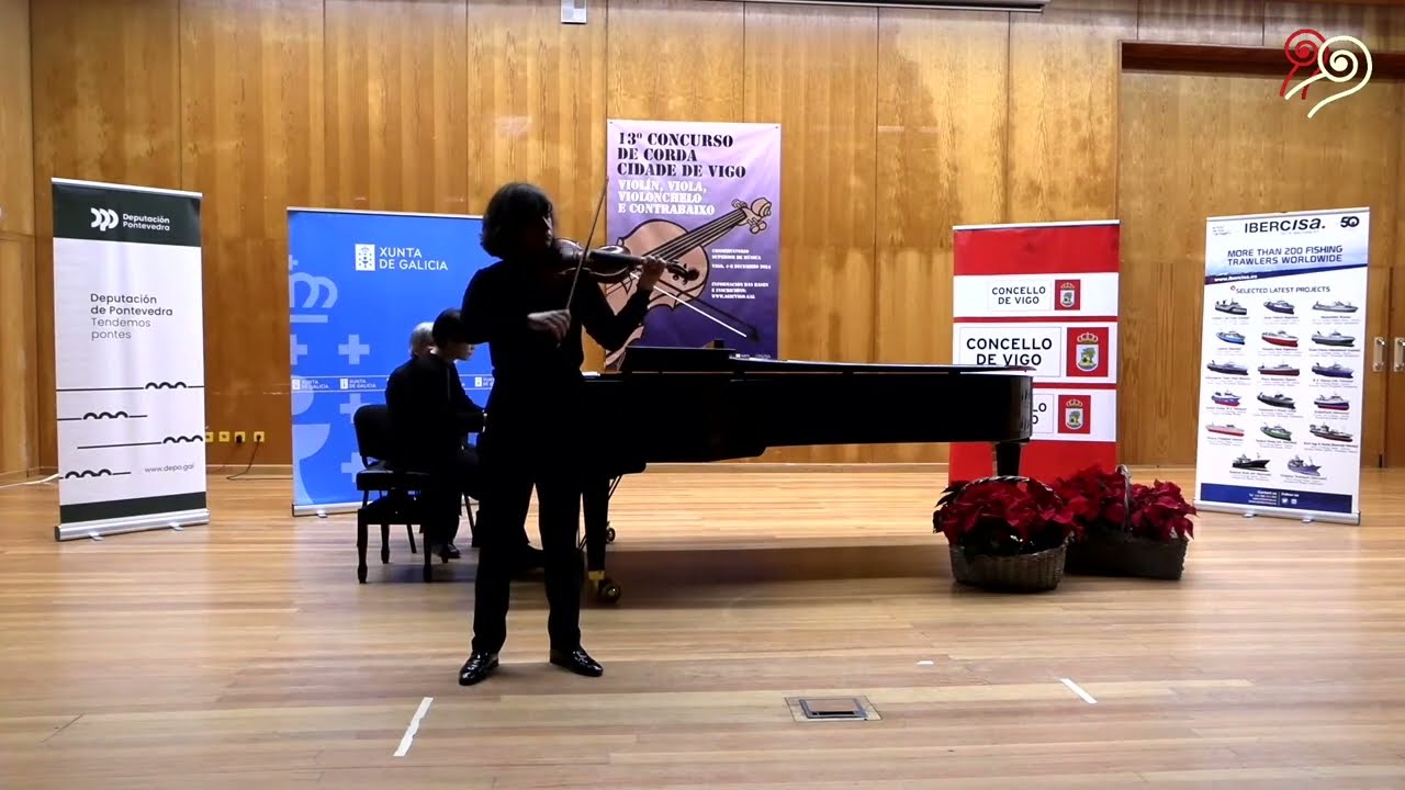 E. Lalo, Symphonie Espagnole op.21 5th movement performed by Anxo Gómez Piñeiro.
