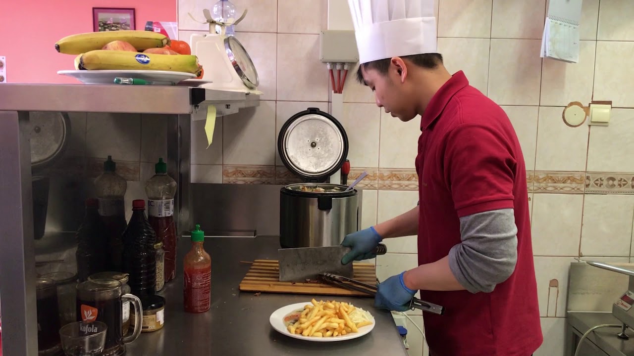Ako žij&uacute; Vietnamci na Slovensku1