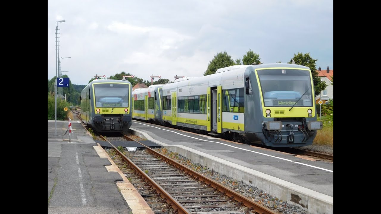 BR 650 Agilis Zugkreuzung im Bahnhof Pressath