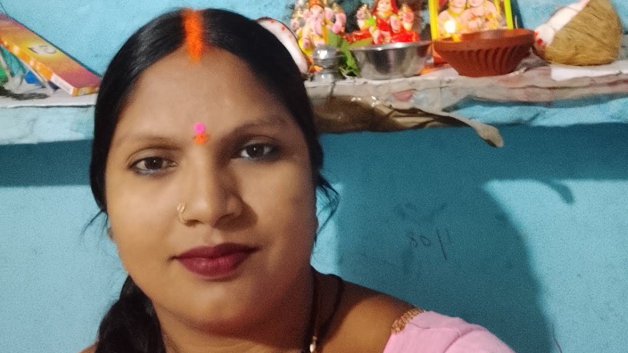 Lakshmi tasty food hay doston kaise hain aap sab hamare life per jud ke hamen support kariye please🙏
