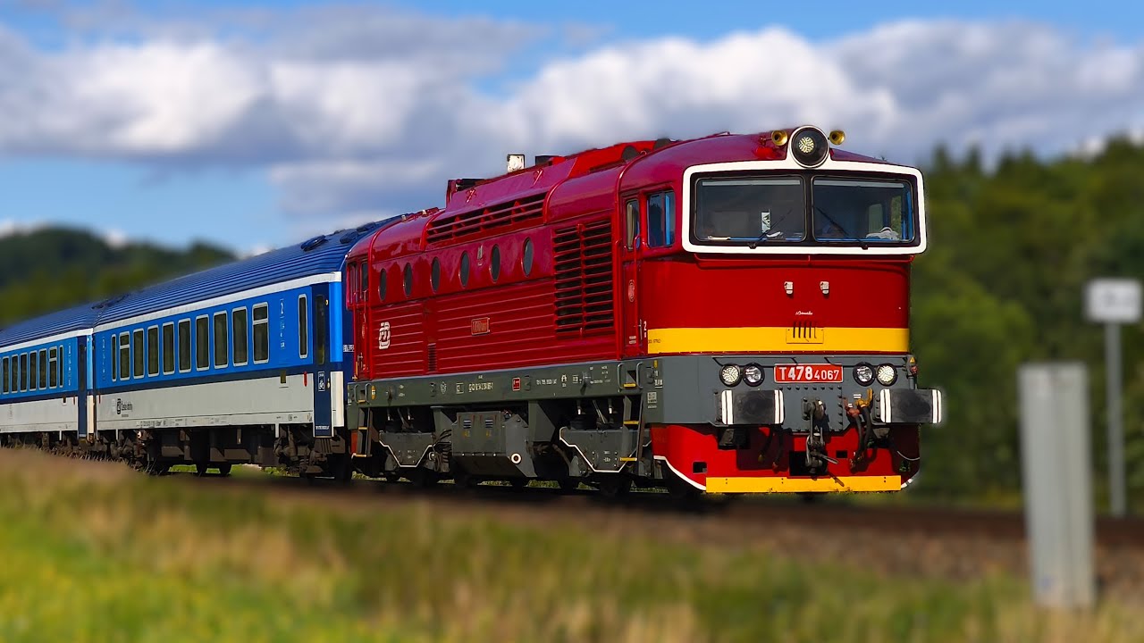 Retro Brejlovec 754 067-7 na lince R10 v l&eacute;tě 2025, prvn&iacute; č&aacute;st