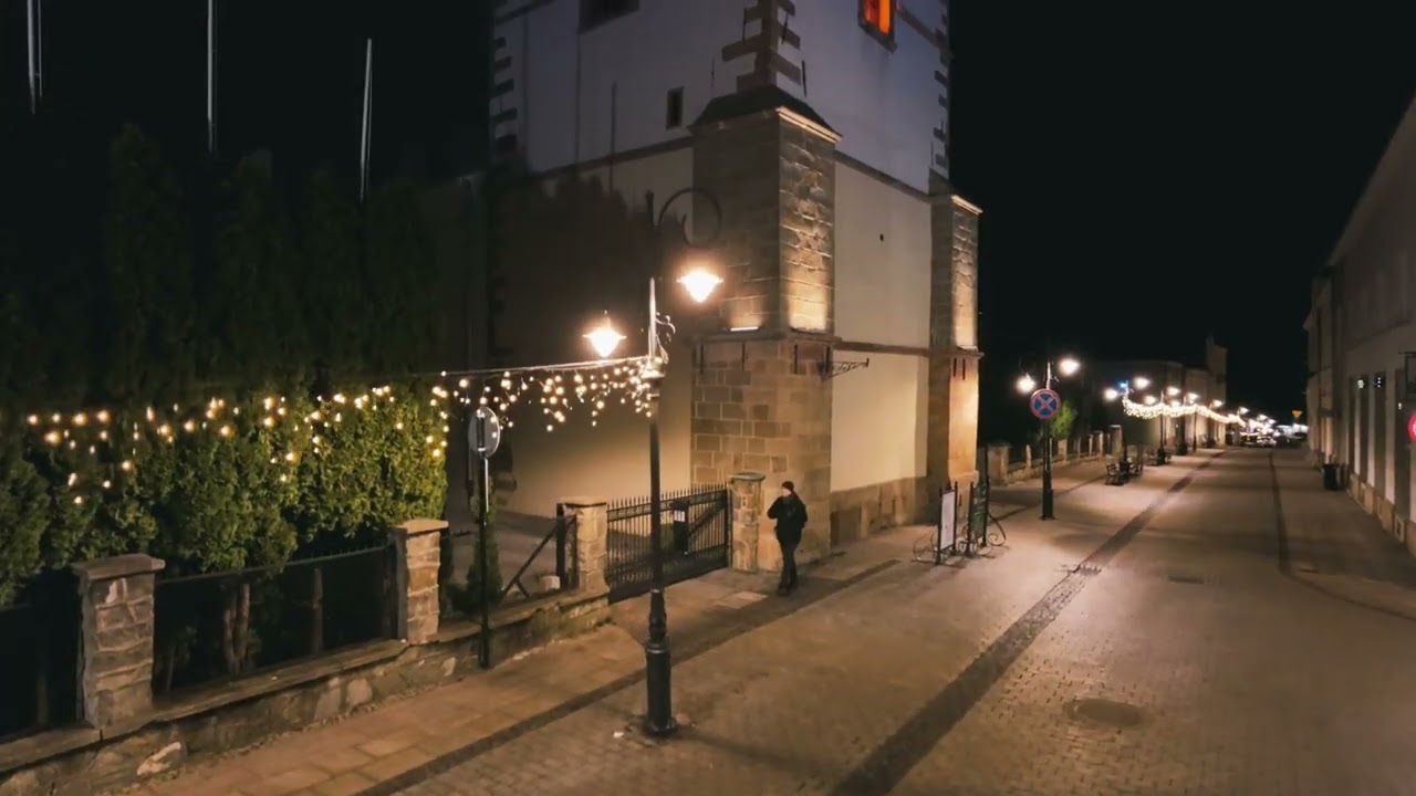 Krosno by Night 4K – Świąteczna Starówka z Drona DJI Neo 2