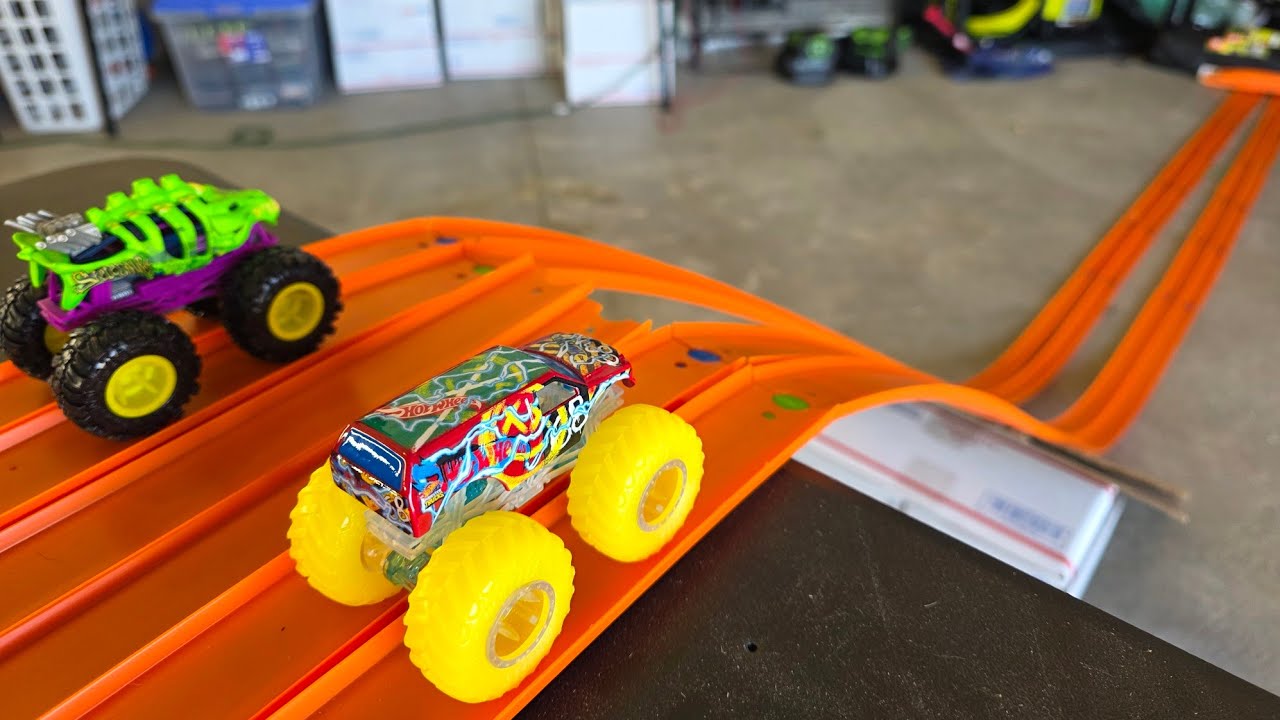 THE ‘HELL DROP’! DIECAST MONSTER TRUCK RACING EVENT - DAY 1 - OVER 25FT OF TRACK!