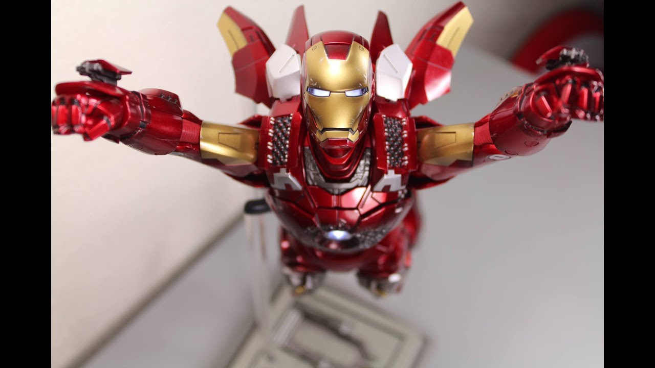 Обзор коллекционной фигурки «Мстители: Железный человек» от Hot Toys Mark VII в масштабе 1/6