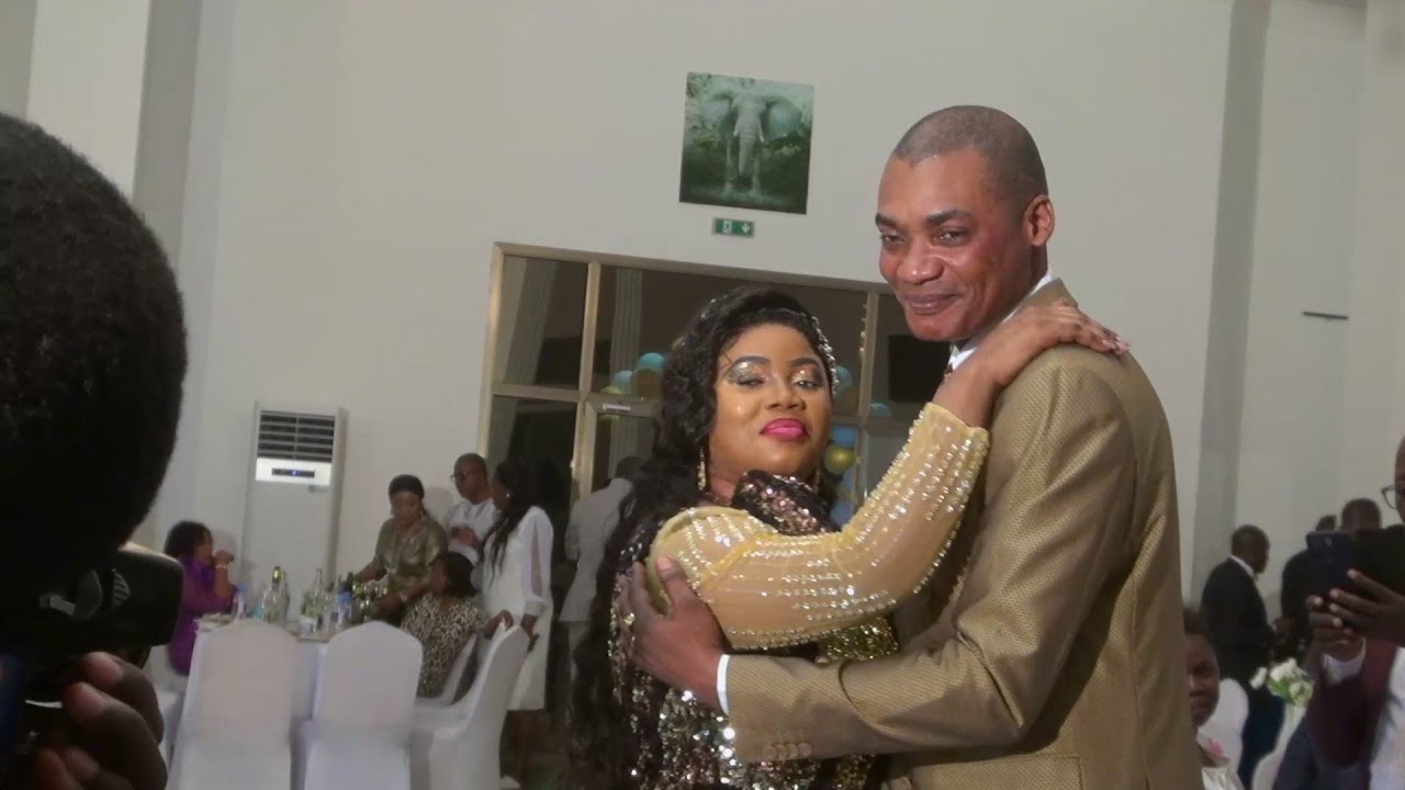 MAVIE ET DONY. DINER (MARIAGE CONGO BRAZZAVILLE)