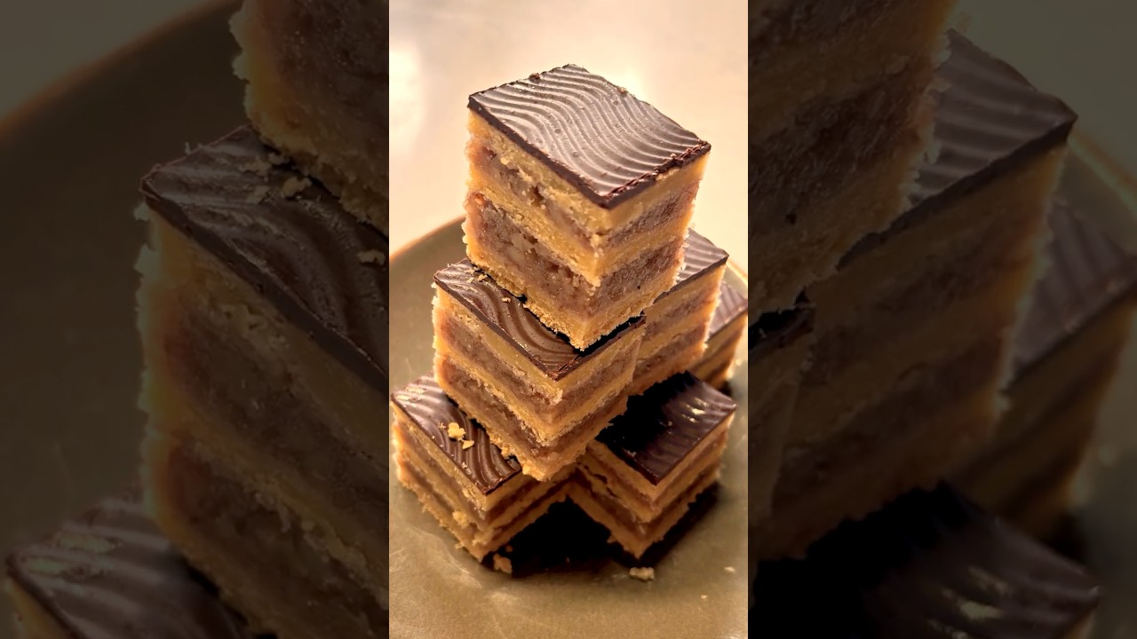 Zserb&oacute; Slice (Hungarian Walnut & Apricot Classic)@Kingoftarts