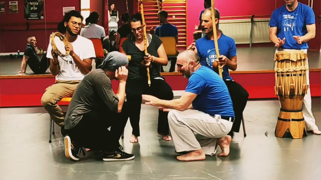 Jogo : Contramestre Maneiro e Professor Reno - Capoeira Liberdade