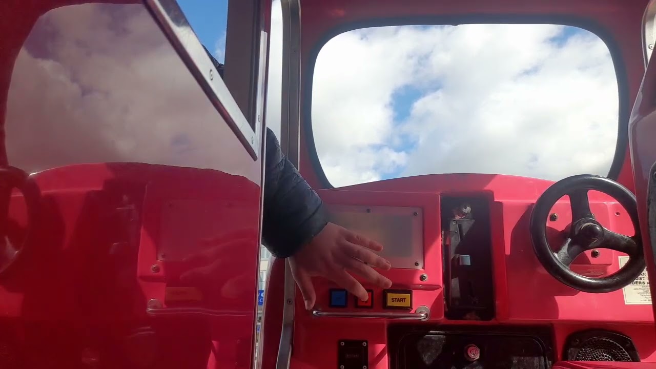 R.G Mitchell/Jolly Roger Hank's Ice Cream Van Kiddie Ride (POV!)