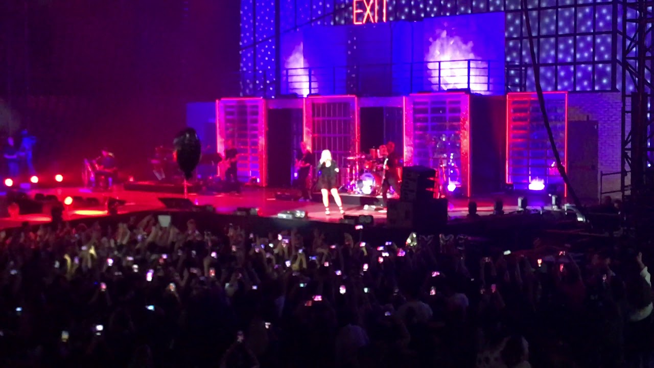 L'isola - Emma @ Essere Qui Tour 2018 Palalottomatica
