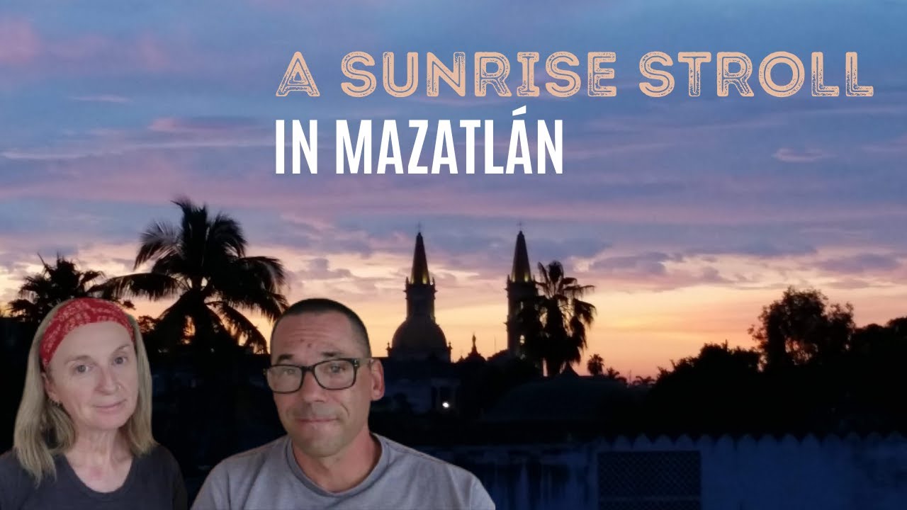 WALKING in a MAZATLÁN NEIGHBORHOOD BEFORE SUNRISE