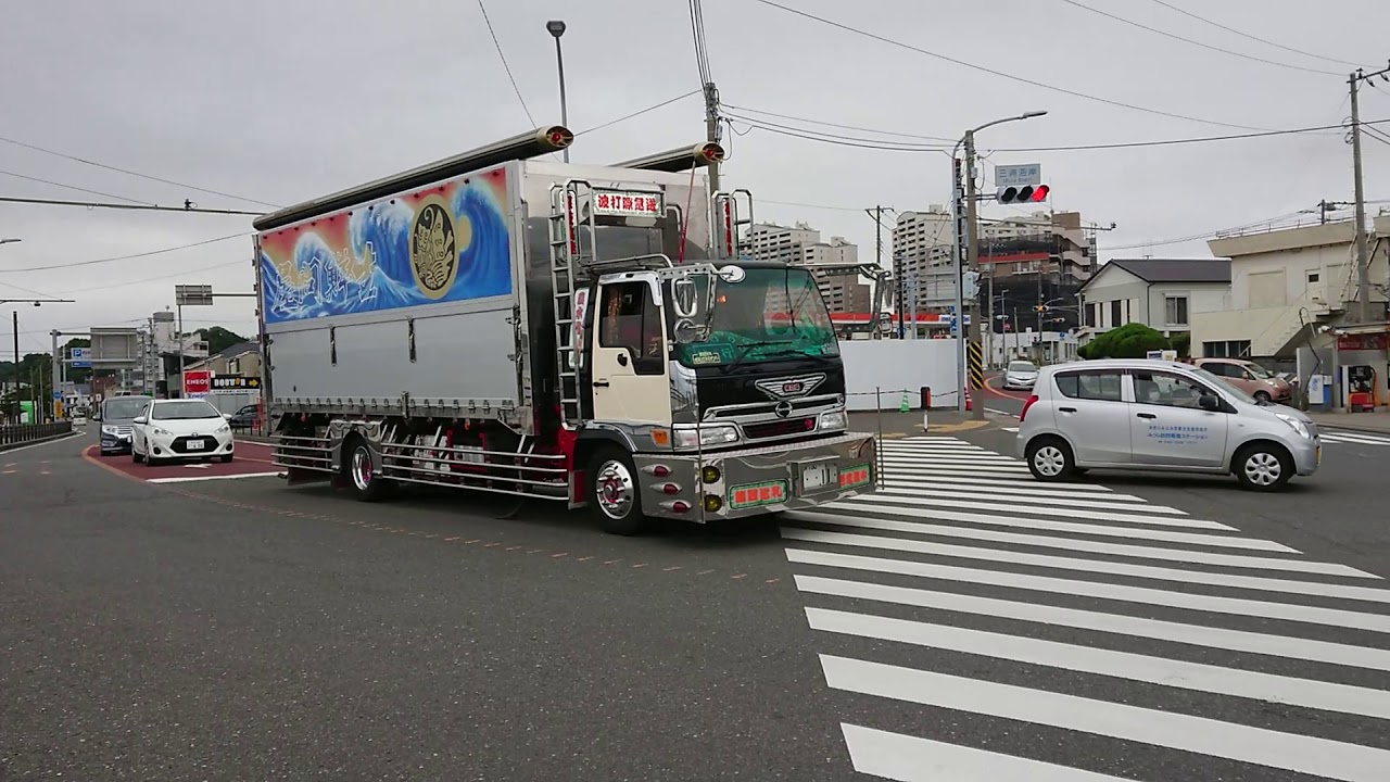 デコトラ 波打際急送 会長車 「翔廉丸」ラッパあり マニ割り