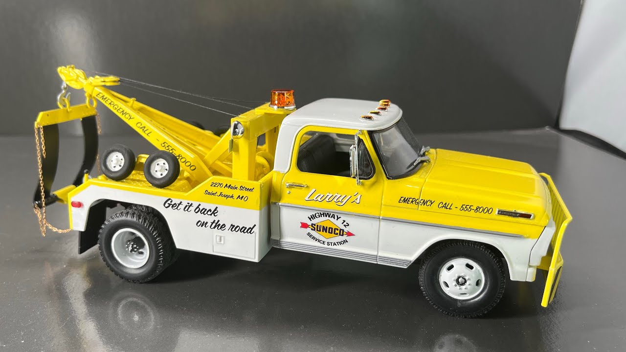 How to turn the Moebius 4x4 Wrecker into a Two Wheel Drive truck.
