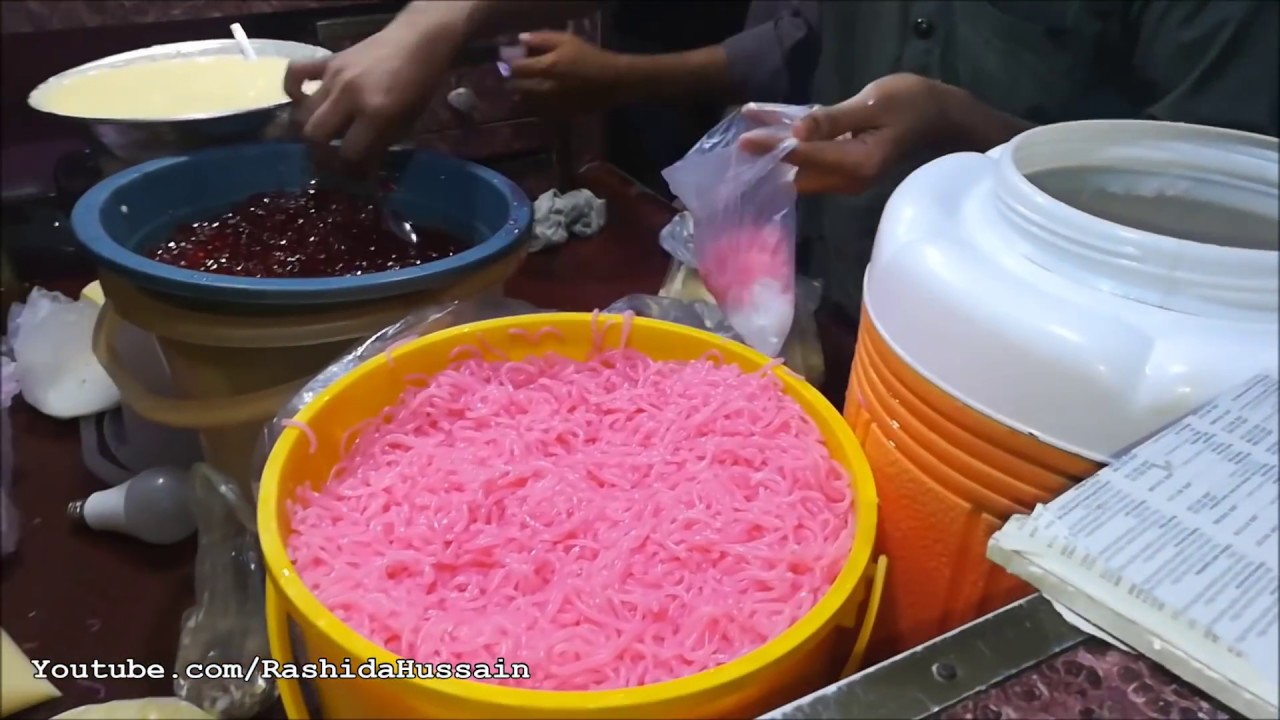 Nagori Special Falooda at Street Food of Karachi Pakistan | FALUDA ICE CREAM