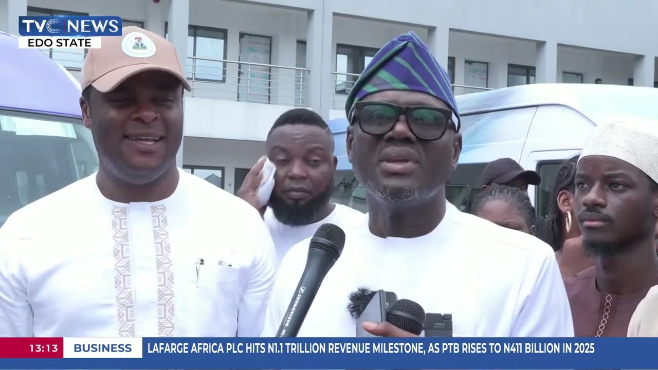 Gov. Okpebholo Fulfils Promise, Hands Over Two Buses To Edo State Polytechnic, USEN