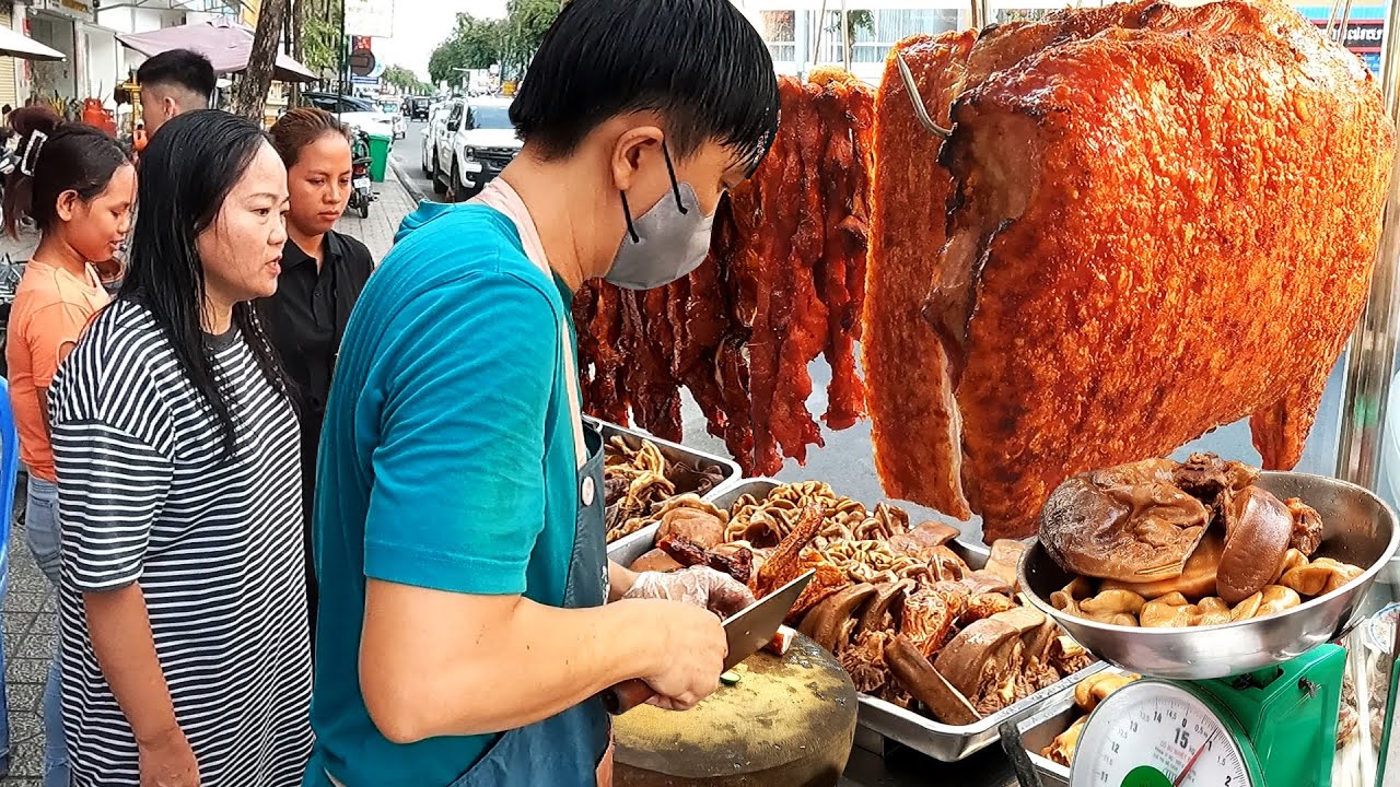 Delicious and sold out everyday! 2025 His meat stall still popular