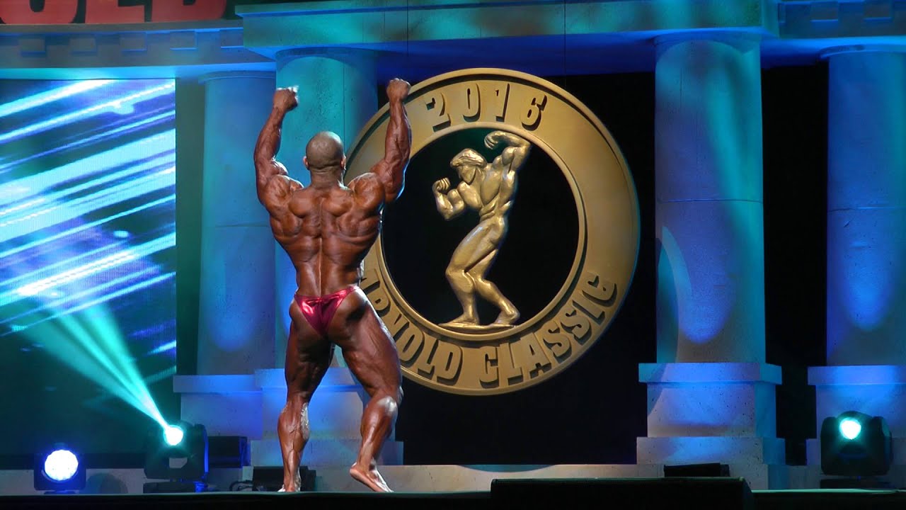 David Henry posing at Arnold Classic 212