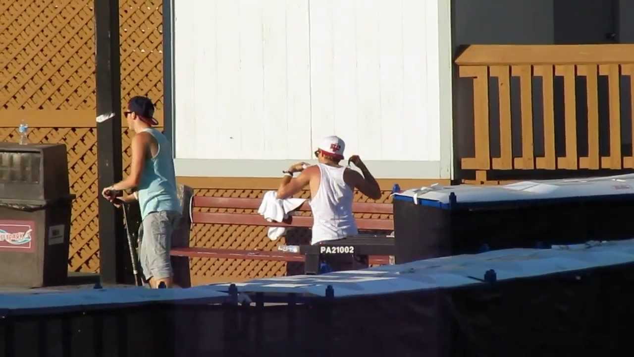 Niall Horan backstage in Hershey (7/6/13)