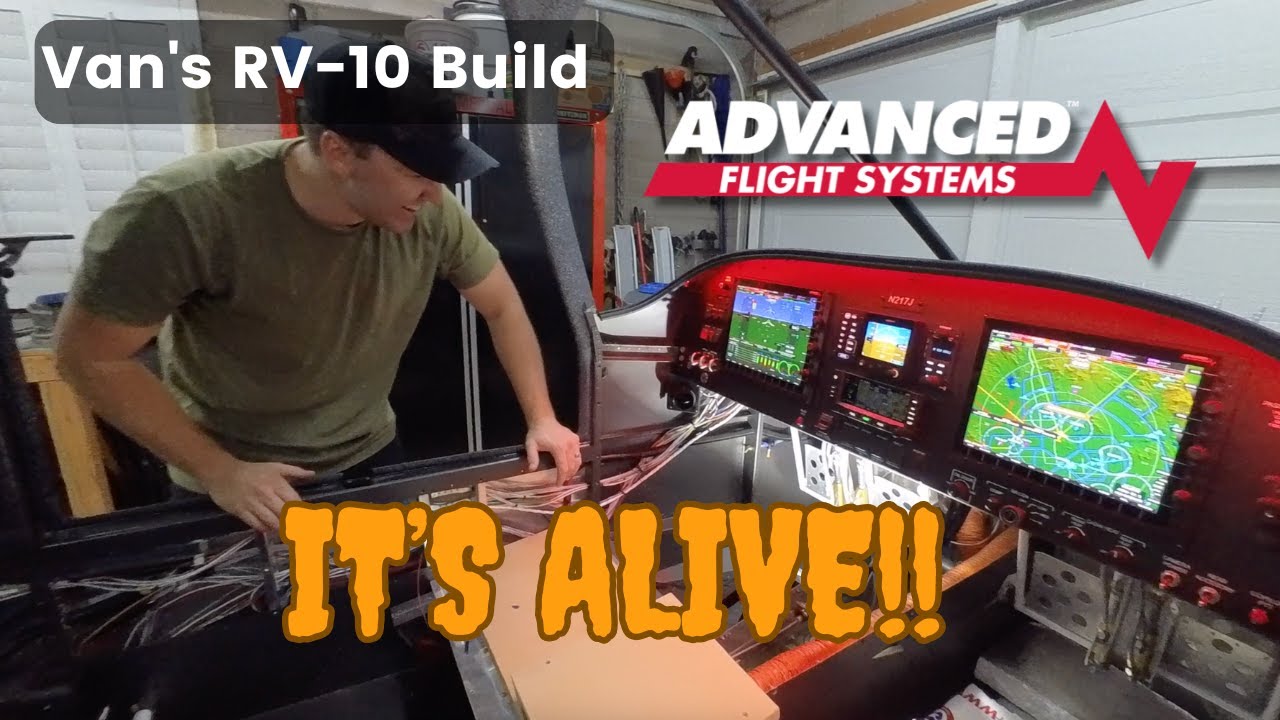 Панель управления RV-10 AFS оживает.