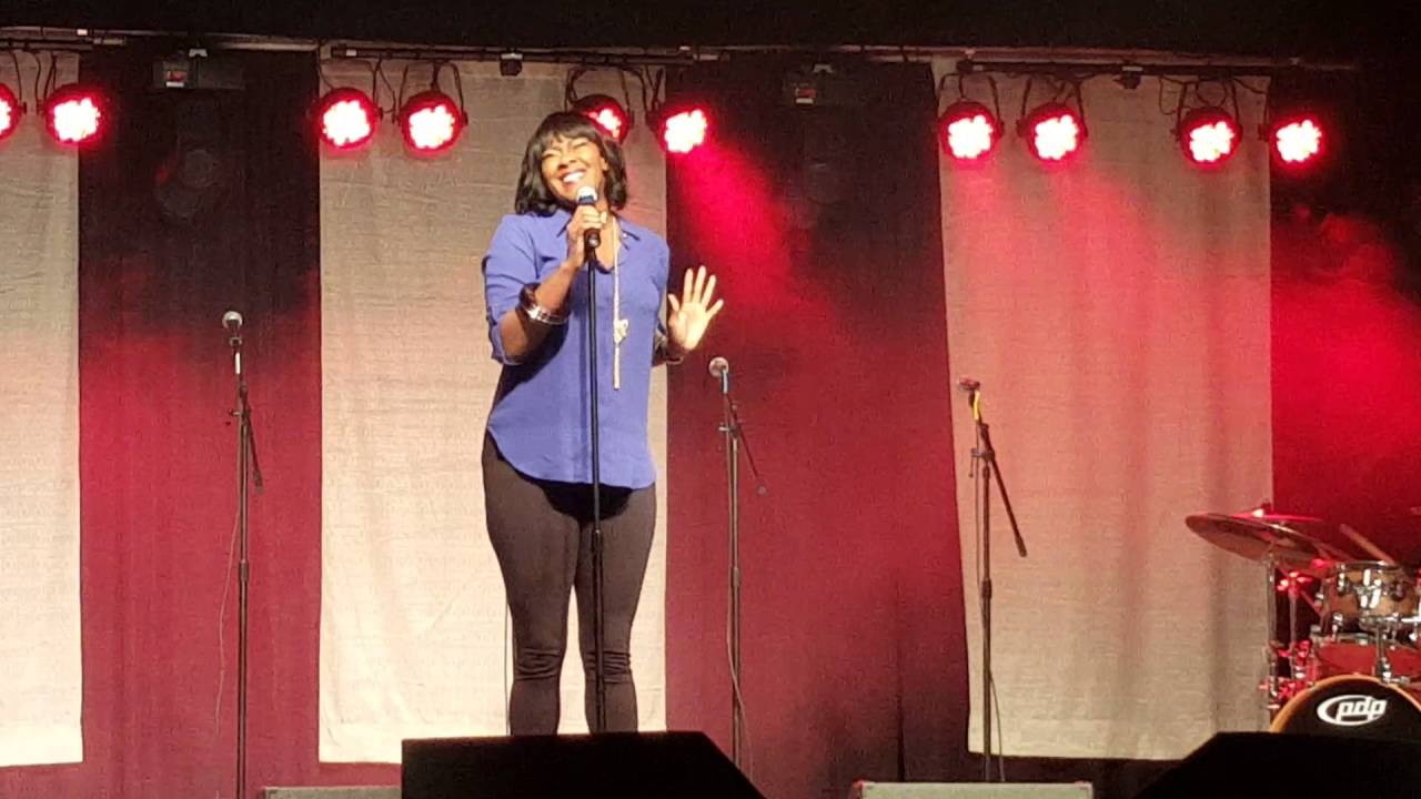 LE'ANDRIA JOHNSON {Worship 2016:Part 1} 