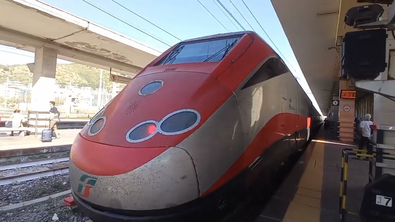 Un pomeriggio intero alla stazione di Salerno