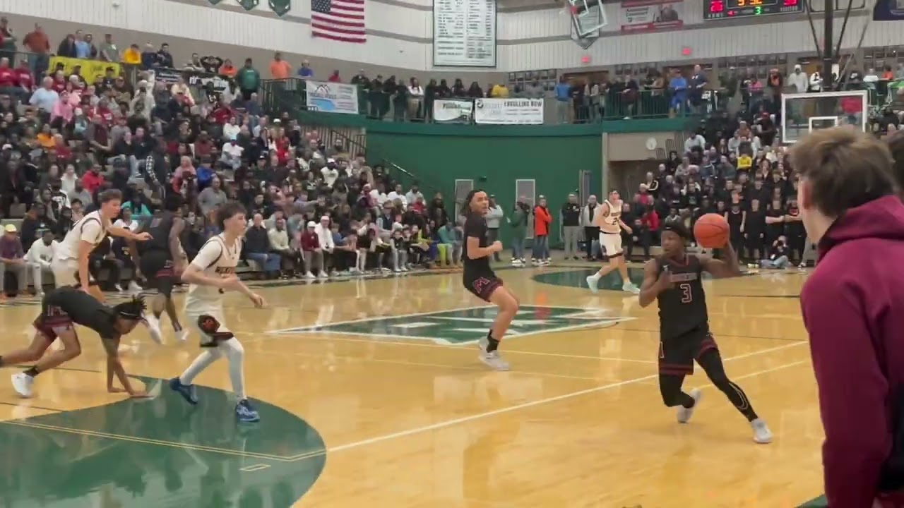 Highlights from D1 boys basketball district finals between Rockford and Muskegon