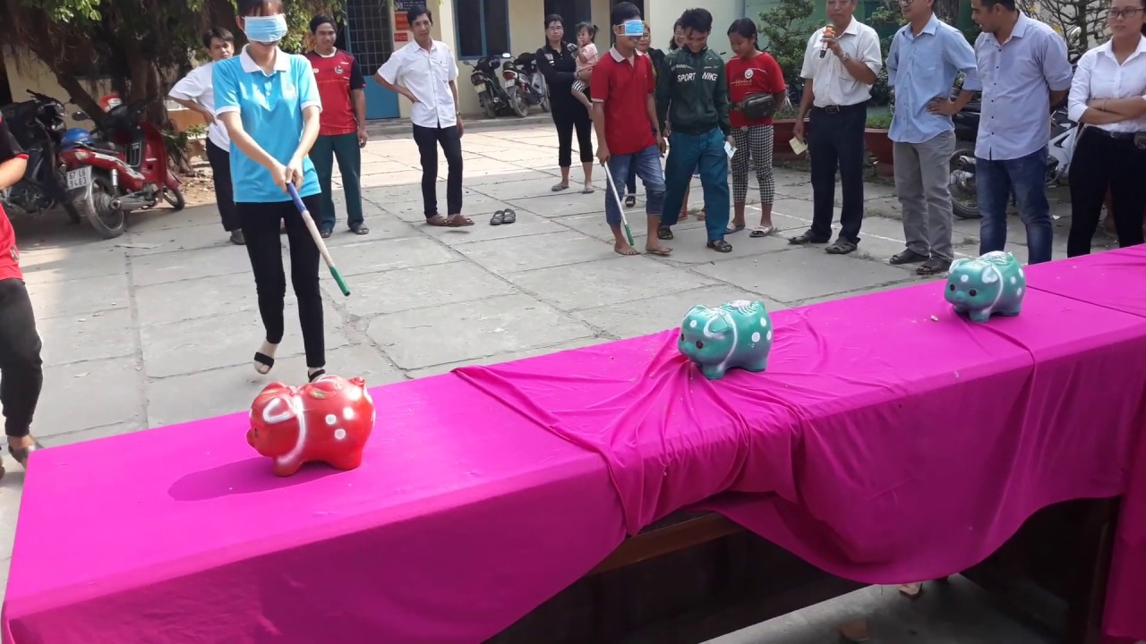 Tr&ograve; chơi đập heo xem cười ra nước mắt🤣🤣🤣