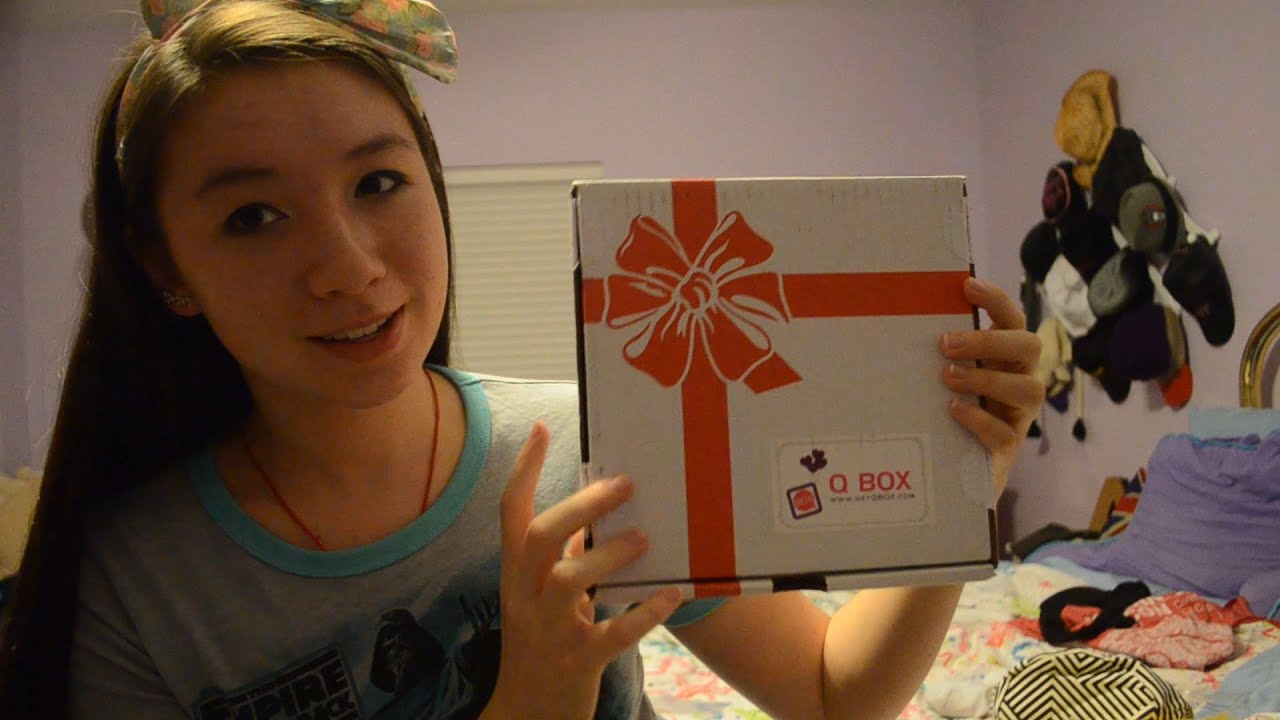 Unboxing Qbox (soft spoken/some binaural whispering)