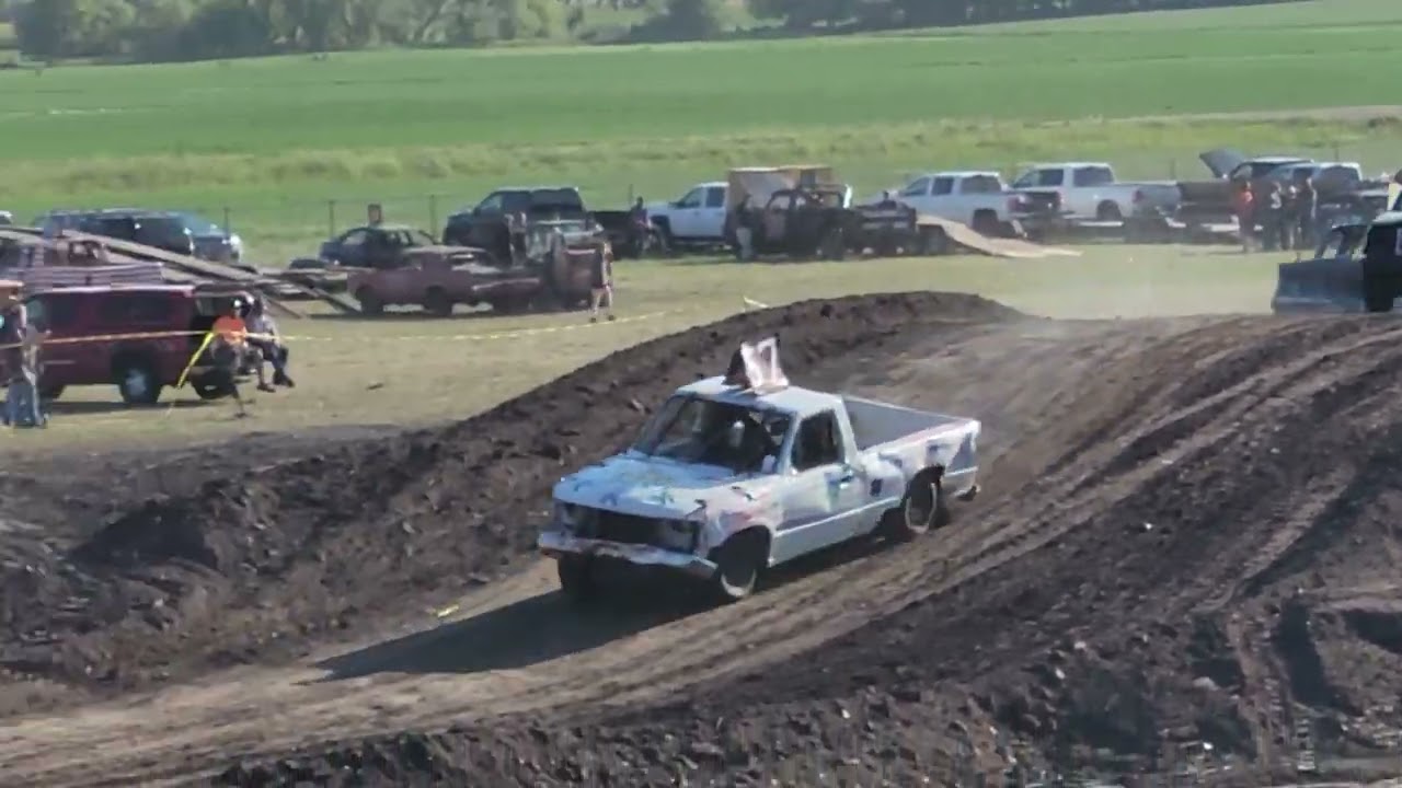 Hutchinson MN Autocross Trucks/Vans 2021 Heat #1