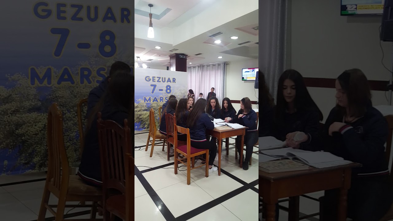 Shkolla Adem Haxhija Drame me Rastin e Festave Te 7-8 Marsit 2018