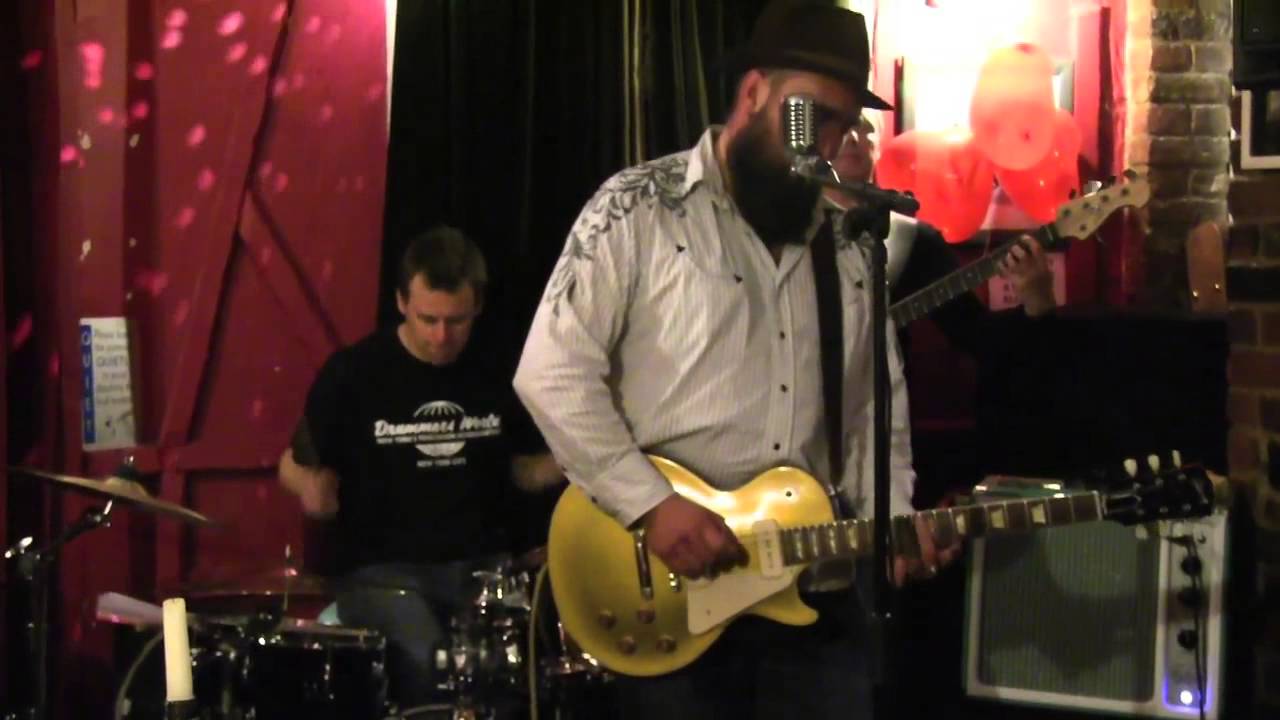 RED PAINTED LIPS by Rev Ferriday & The Longdogs