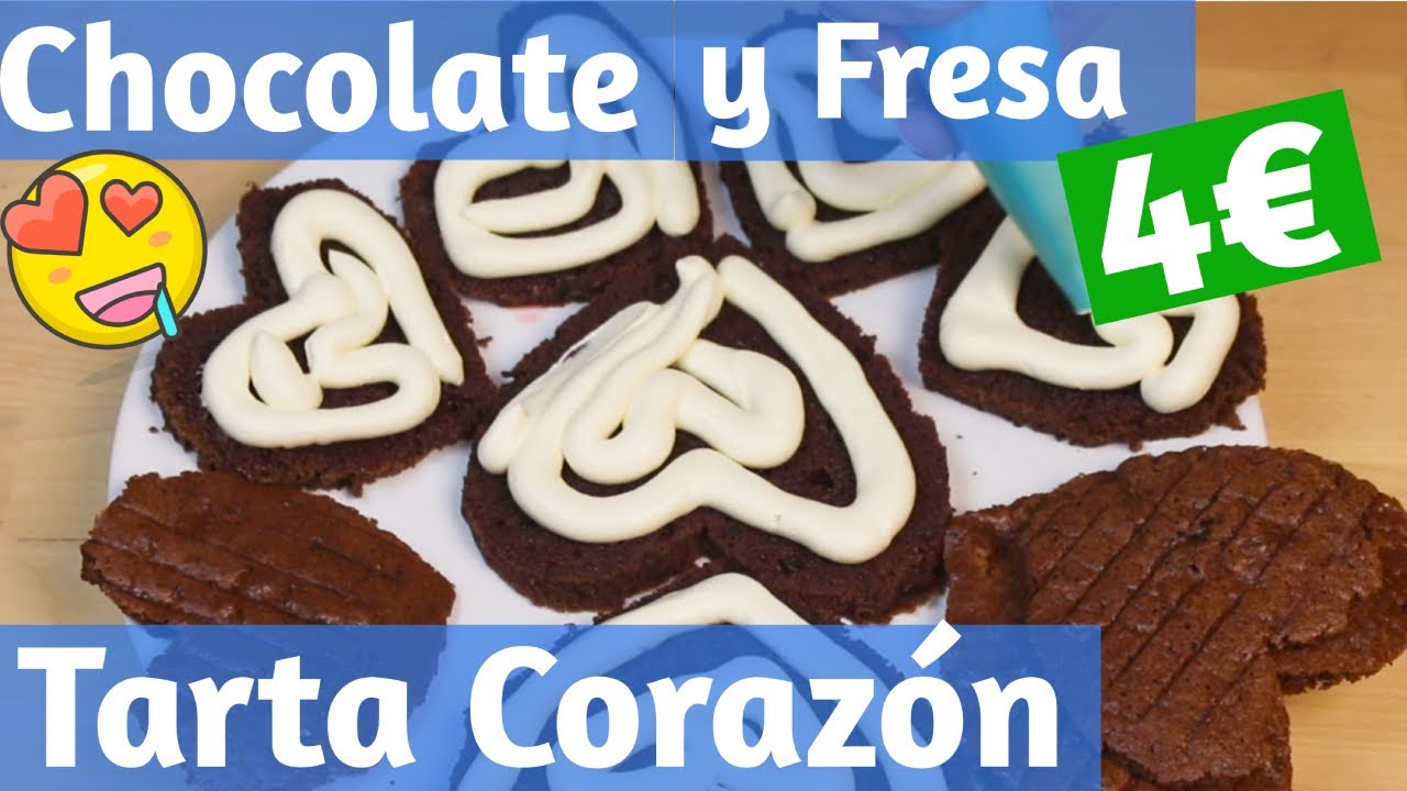 #tarta de #chocolate negro y #mousse de chocolate blanco y #fresas con formas de #corazón sin molde