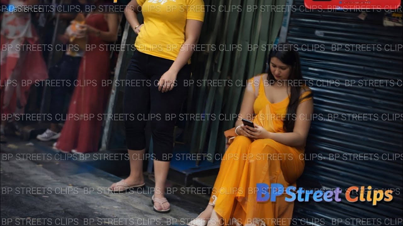 $8 in India 🇮🇳 | Real Street Shopping Prices in Pune | Cost of Living Test #budhwarpeth 