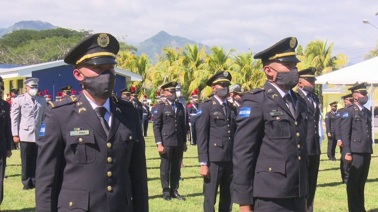 70 nuevos oficiales de la institución policial logran culminar sus estudios en la ANAPO
