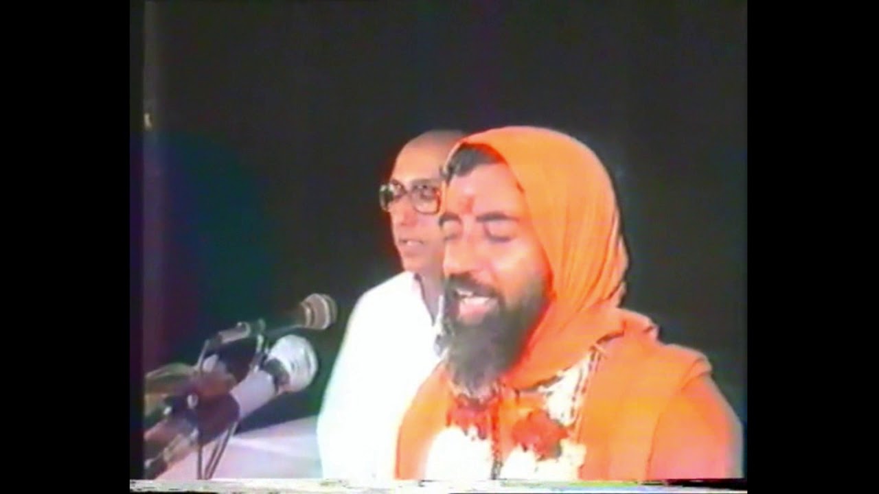 Sri Sai Mahima in the original melodious voice of Guruji