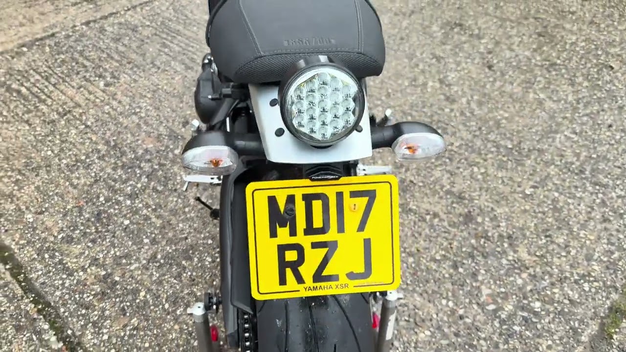 YAMAHA XSR 900 2017 SPEED BLOCK RED