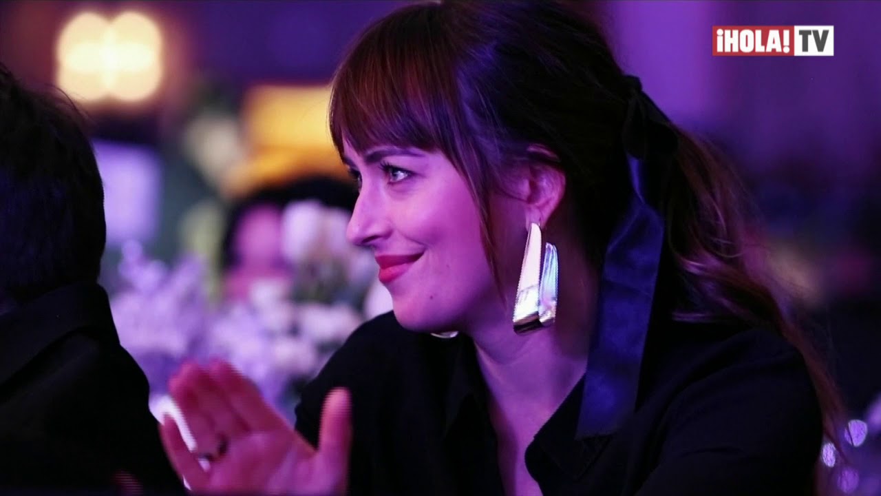 Con esta silueta Dakota Johnson aclara los rumores de embarazo | ¡HOLA! TV