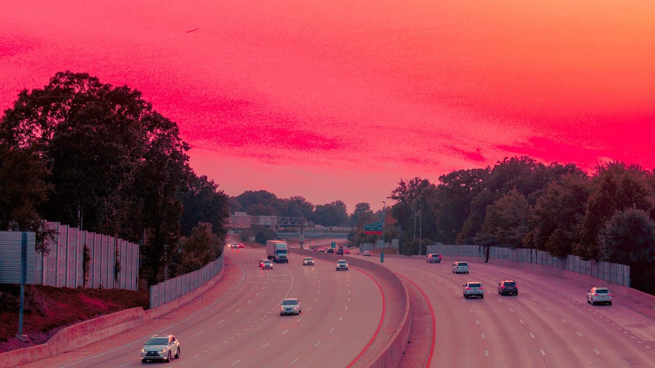37 minutes of (slowed + dream) pinkpantheress songs [use headphones]