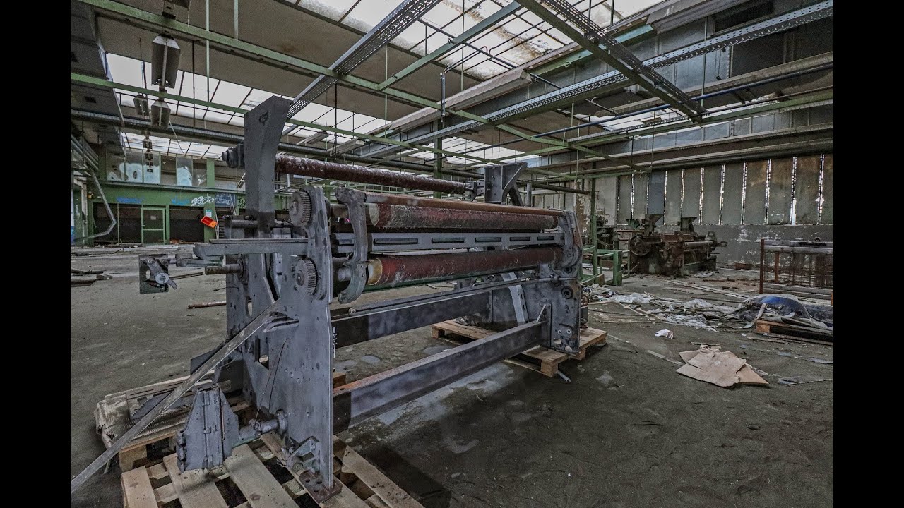 Urbex -  De Auto Onderdelen Fabriek