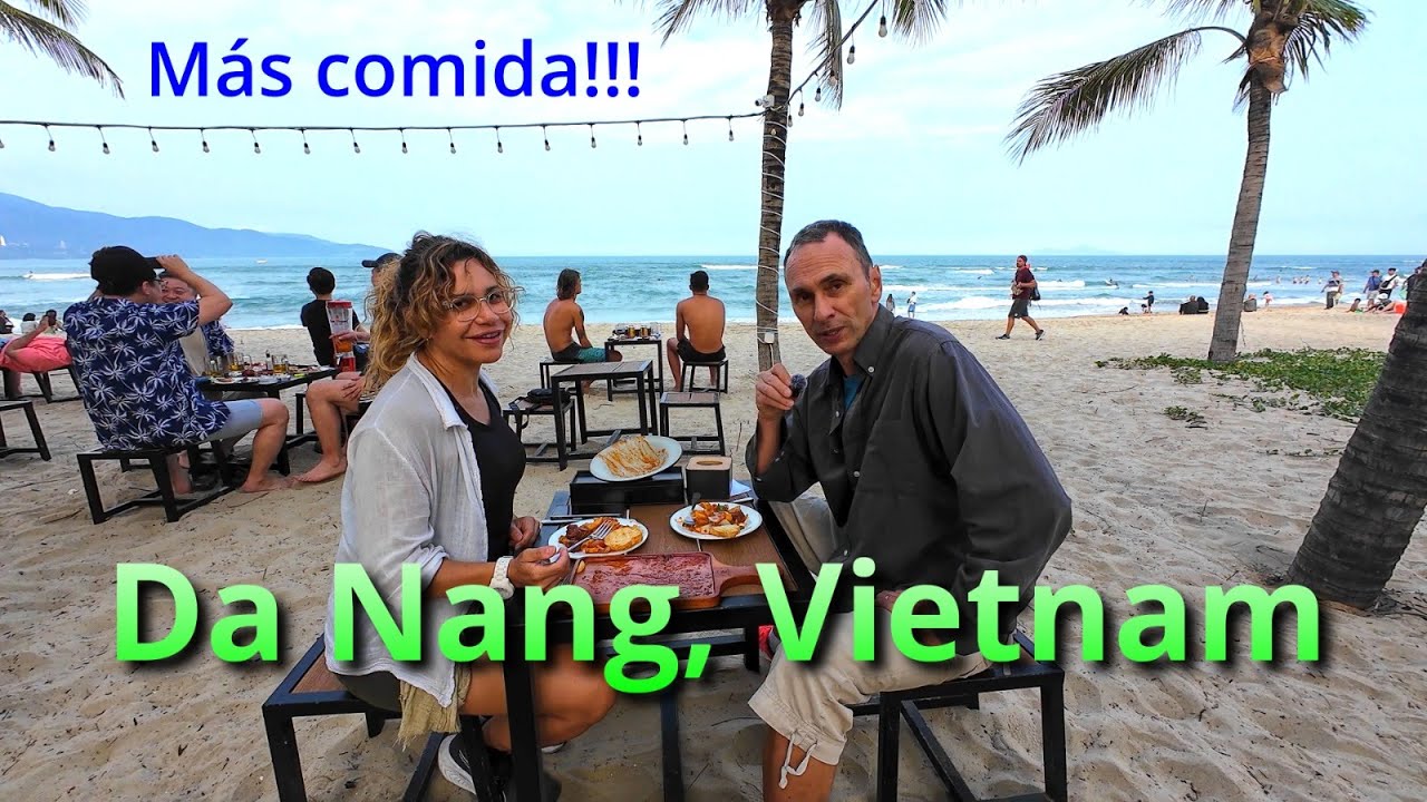 Comida callejera en Da Nang, vietnamita y occidental. Y cafe con jengibre! Cual está mejor?