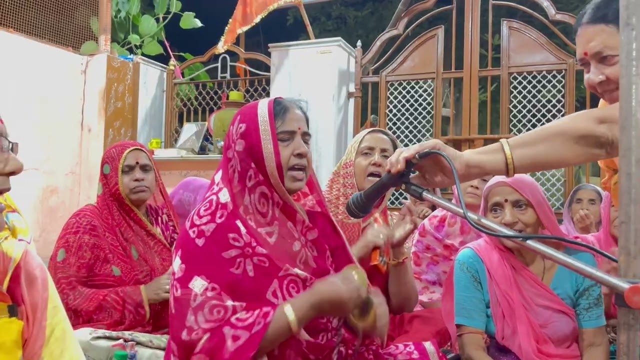 भगवान भरोसे काम आपनो कदी नी अटके रे 👌सुंदर भजन सुने सुनाए आनंद ले और लाइक सब्सक्राइब करें 🙏🙏🙏