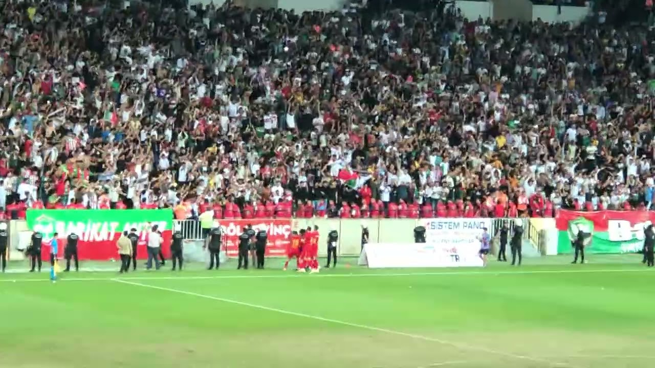 Amedspor 2-0 Bursaspor ( ikinci gol anı ve öncesinde olmaması gereken görüntüler ) HİÇBİR YERDE YOK!
