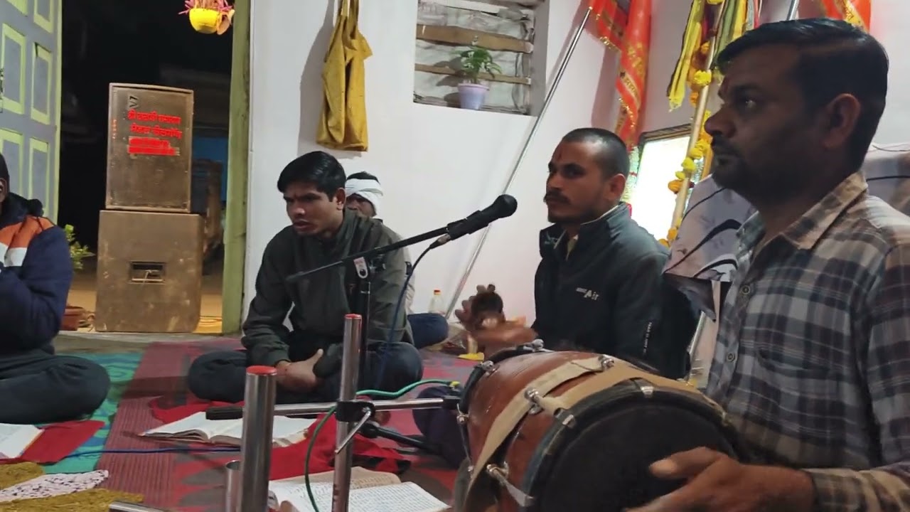 डाल रही वरमाला माता जानकी.................🚩