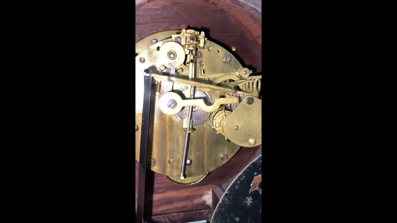New Haven Westminster Chimes Banjo Clock