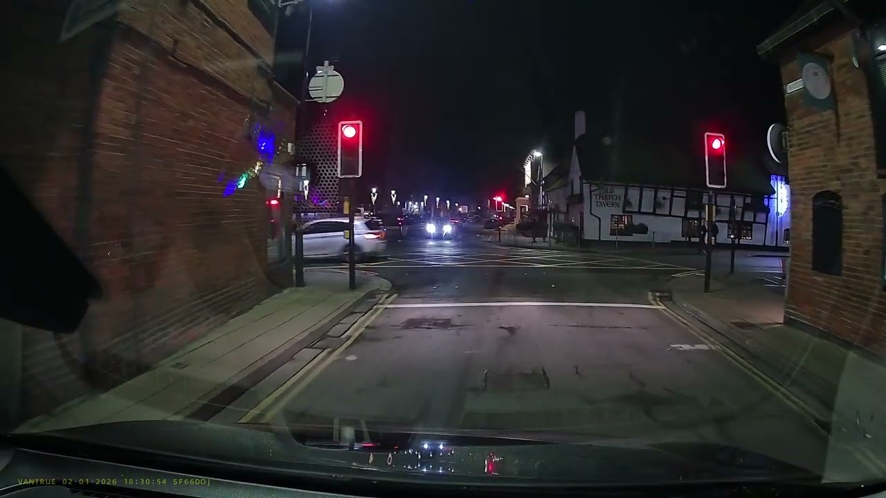Windsor Street in Stratford-upon-Avon One Way Road But for someone that is not an issue at all )))
