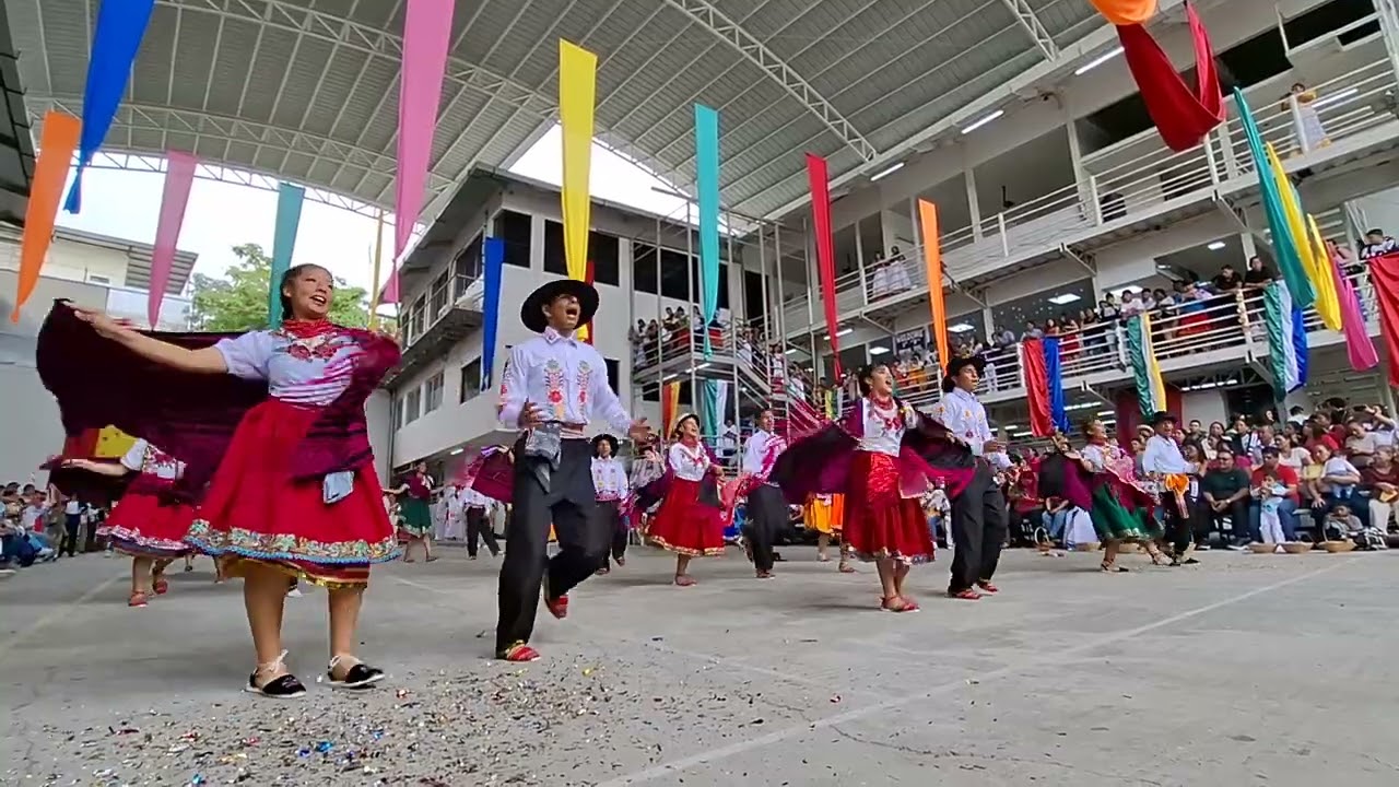 TACL | Festival Folklórico | 3BGU B | Cuenca, mercado de tradiciones