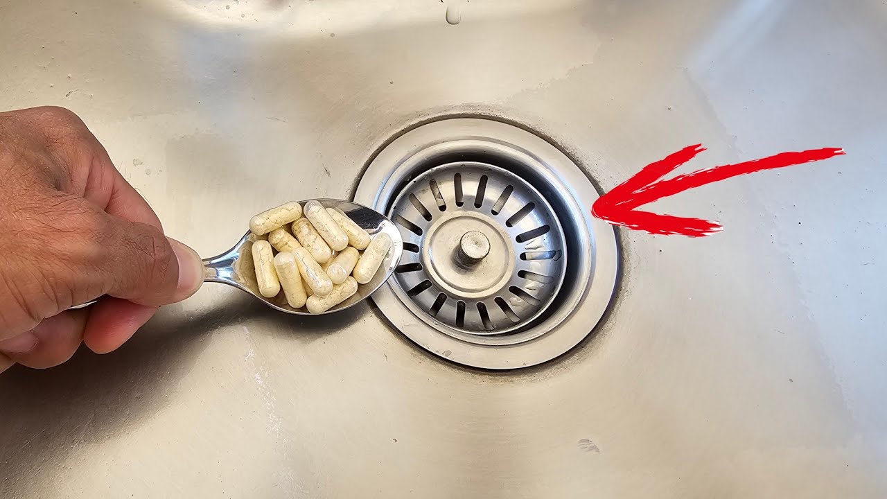 É só jogar na pia e o ralo nunca mais entupirá! Incrível como DESENTUPIR RALO PIA, BANHEIRO, VASO